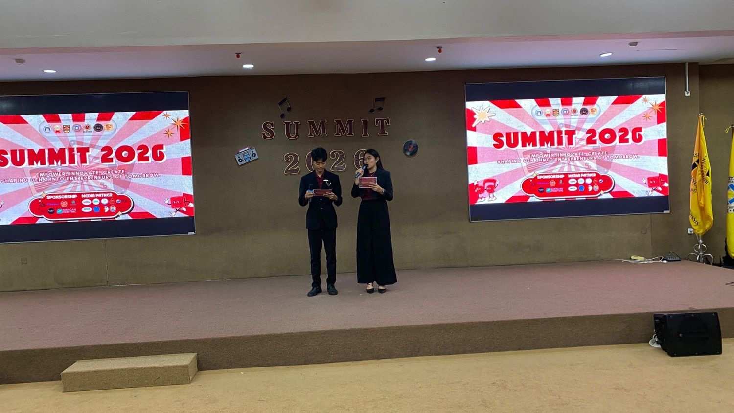 22. Penutupan MC